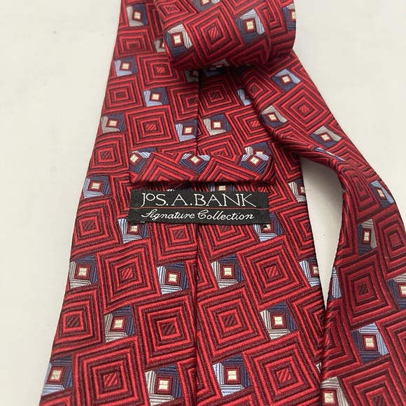 Jos‎ A Bank Signature Collection Square Geo Burgundy Red Silk Tie 4" Wide - Picture 3 of 4